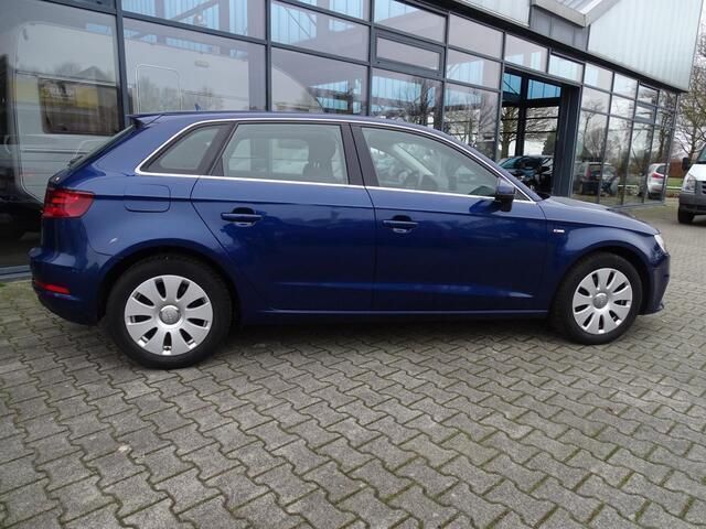 Occasion Audi A3 Sportback g-tron Attraction 110 PK (80 kW) 2014 Blauw Hatchback