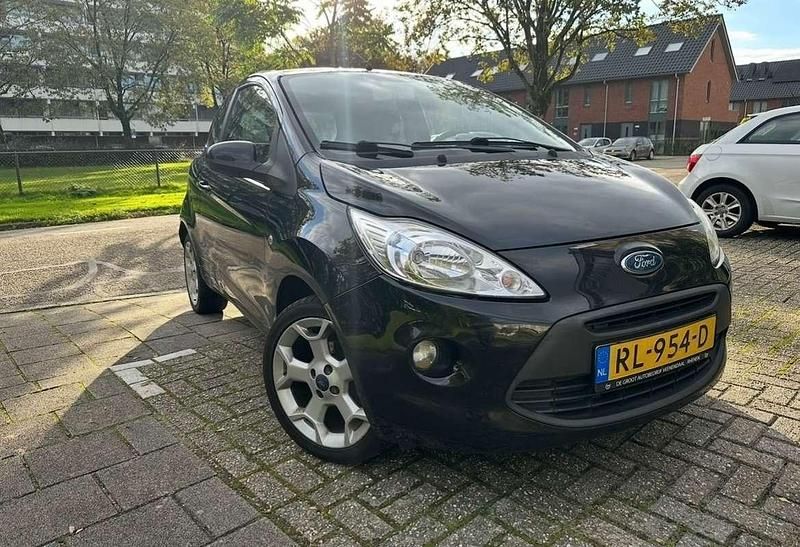 Zwart Gebruikt 2008 Ford Ka Titanium Hatchback | € 2.500 (Eerlijke prijs) - Afbeelding 1/4