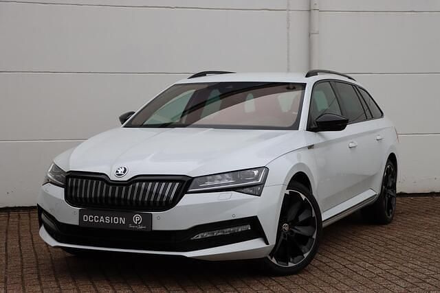 Occasion Skoda Superb Business Line 218 PK (160 kW) 2021 Wit Stationwagen