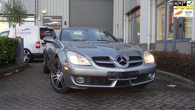 Grijs Gebruikt 2009 Mercedes SLK300 AMG Cabriolet | € 15.750 - Afbeelding 1/4