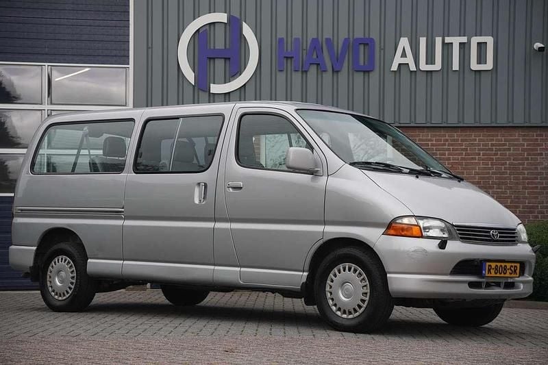 Grijs Gebruikt 2006 Toyota HiAce MPV | € 11.950 - Afbeelding 1/4