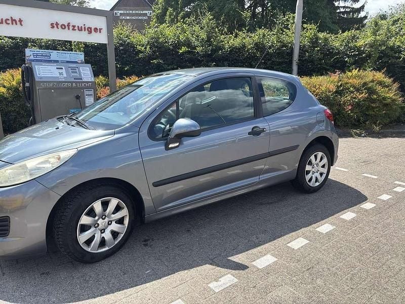Grijs Gebruikt 2011 Peugeot 207 Hatchback | € 2.500 (Eerlijke prijs) - Afbeelding 1/4