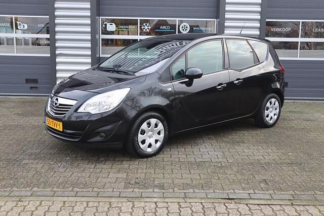Zwart Occasion 2012 Opel Meriva Cosmo MPV | € 5.440 (Iets duurder) - Afbeelding 1/4