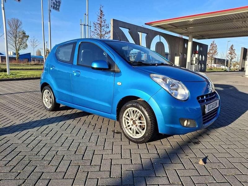 Blauw Gebruikt 2012 Suzuki Alto Exclusive Hatchback | € 2.950 (Eerlijke prijs) - Afbeelding 1/4