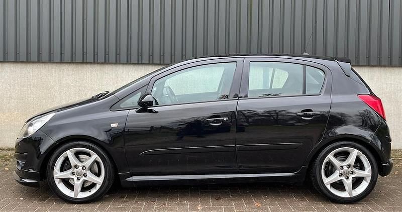 Occasion Opel Corsa Sport 150 PK (110 kW) 2008 Zwart (metallic) Hatchback