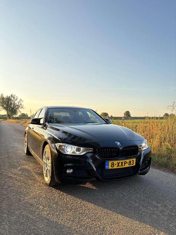 Zwart Gebruikt 2014 BMW 316 Executive Sedan | € 14.950 (Iets duurder) - Afbeelding 1/4
