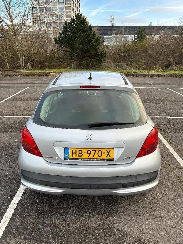 Occasion Peugeot 207 73 PK (53 kW) 2007 Zilver Sedan