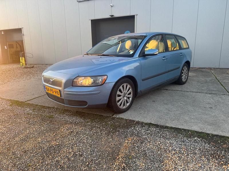 Blauw Gebruikt 2004 Volvo V50 Stationwagen | € 1.750 (Super prijs) - Afbeelding 1/4