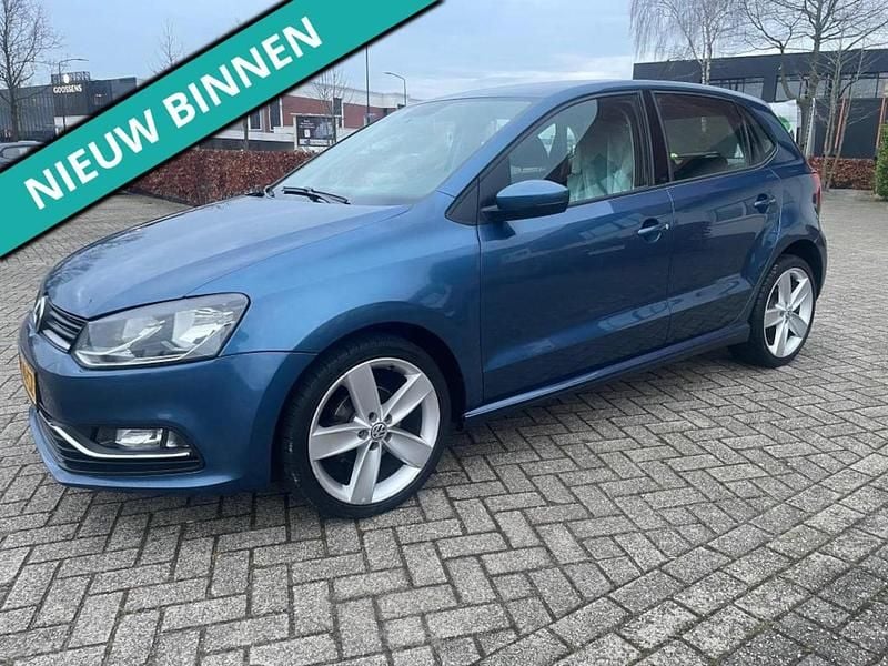 Occasion VW Polo Highline 75 PK (55 kW) 2016 Blauw (metallic) Hatchback