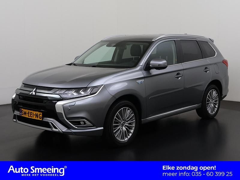 Grijs Gebruikt 2020 Mitsubishi Outlander Intense+ SUV | € 25.895 (Eerlijke prijs) - Afbeelding 1/4