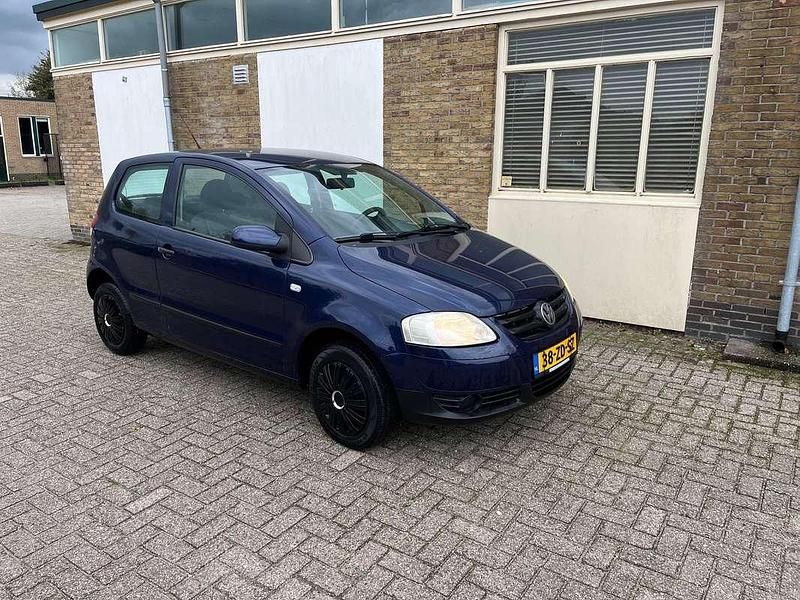 Blauw Gebruikt 2008 VW Fox Trendline Hatchback | € 1.950 (Eerlijke prijs) - Afbeelding 1/4