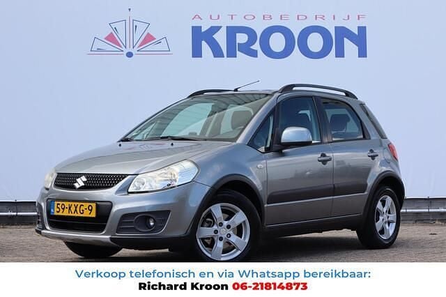 Grijs Gebruikt 2010 Suzuki SX4 Exclusive MPV | € 5.900 (Eerlijke prijs) - Afbeelding 1/4