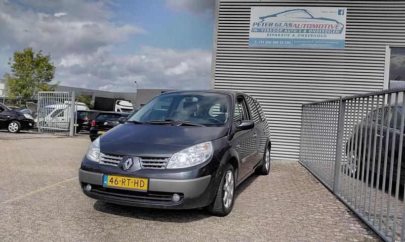 Grijs (metallic) Gebruikt 2005 Renault Grand Scénic II Luxe MPV | € 2.250 - Afbeelding 1/4