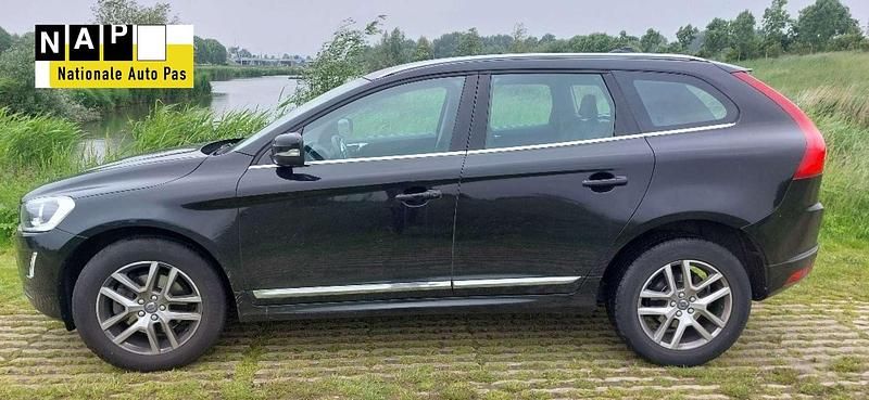 Zwart Occasion 2017 Volvo XC60 SUV | € 15.555 (Super prijs) - Afbeelding 1/4