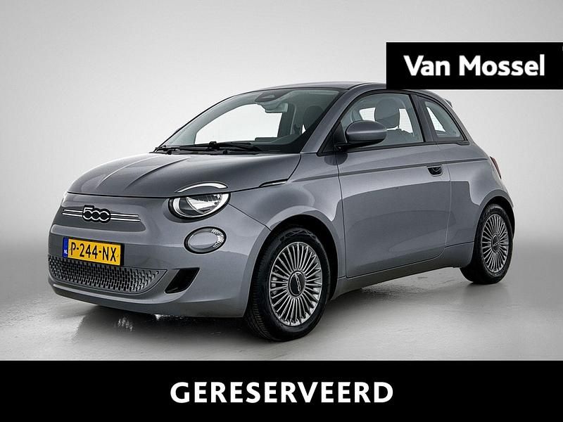 Grijs Gebruikt 2022 Fiat 500e Icon Hatchback | € 16.900 (Eerlijke prijs) - Afbeelding 1/4