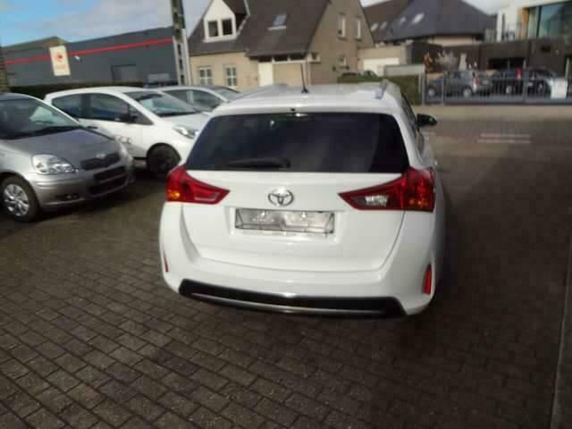 Occasion Toyota Auris Comfort 88 PK (64 kW) 2015 Wit Stationwagen