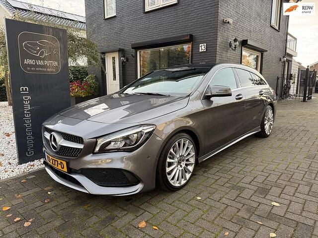 Grijs Gebruikt 2018 Mercedes CLA200 Shooting Brake AMG line Stationwagen | € 14.900 - Afbeelding 1/4