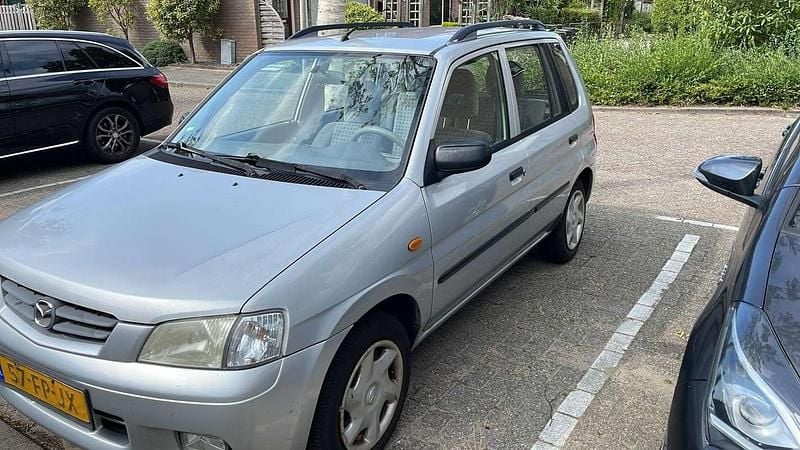 Gebruikt 2000 Mazda Demio Exclusive Hatchback | € 1.300 (Goede deal) - Afbeelding 1/4