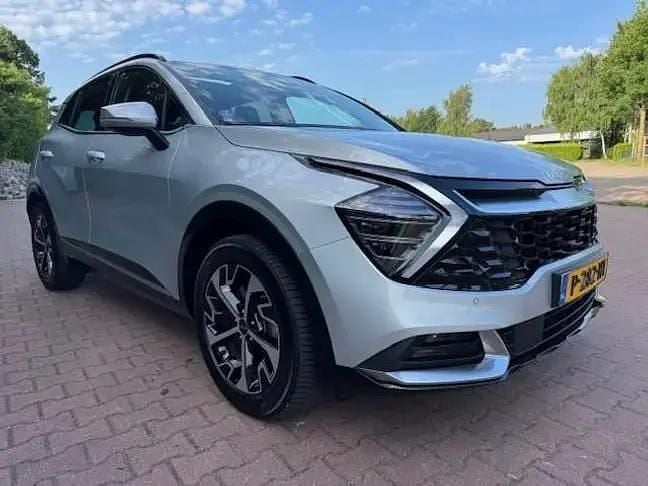 Grijs Gebruikt 2022 Kia Sportage Plus SUV | € 23.900 - Afbeelding 1/4