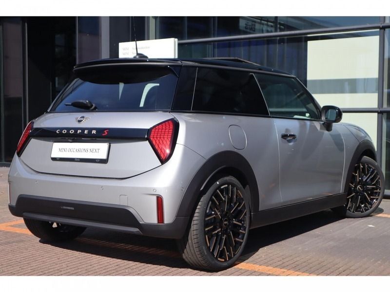 Occasion Mini Cooper S 204 PK (150 kW) 2025 Melting silver iii Hatchback