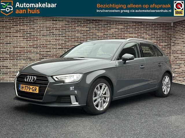 Grijs Gebruikt 2019 Audi A3 Sportback Sport Hatchback | € 17.500 (Eerlijke prijs) - Afbeelding 1/4