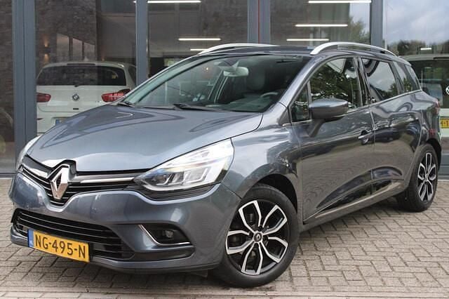 Grijs Gebruikt 2017 Renault Clio GrandTour Intens Stationwagen | € 9.450 (Goede deal) - Afbeelding 1/4