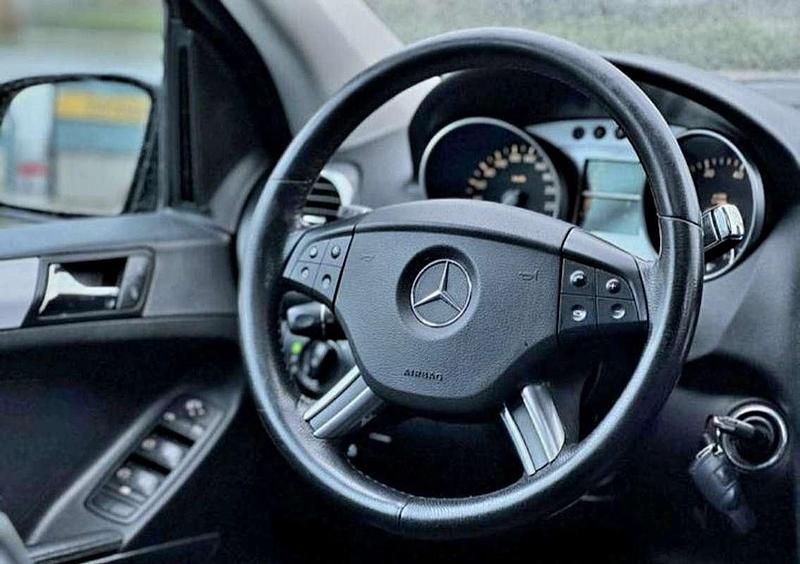 Occasion Mercedes ML350 272 PK (200 kW) 2006 Zwart SUV