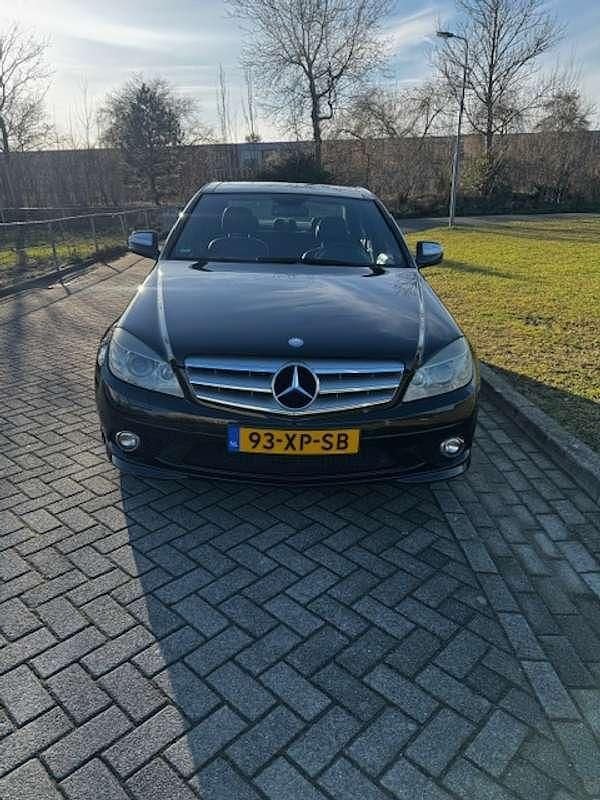 Zwart Occasion 2007 Mercedes C200 Avantgarde Sedan | € 9.500 (Eerlijke prijs) - Afbeelding 1/4