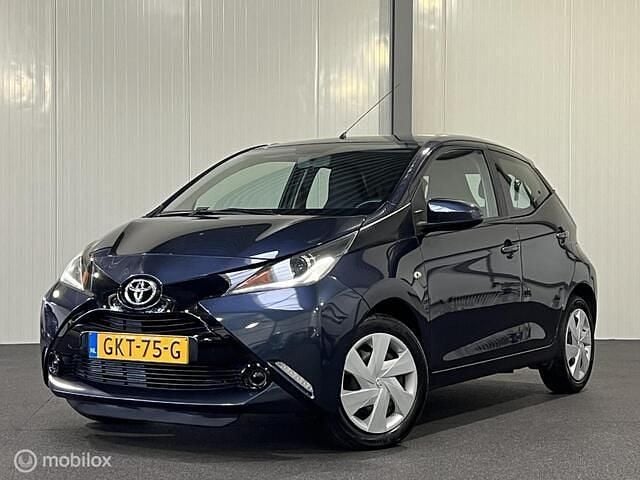 Occasion Toyota Aygo 69 PK (50 kW) 2015 Grijs Hatchback