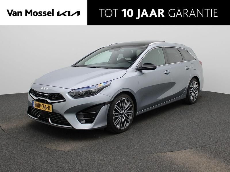 Grijs Occasion 2025 Kia Ceed GT Hatchback | € 35.440 (Eerlijke prijs) - Afbeelding 1/2