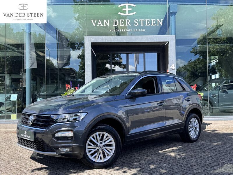 Grijs Gebruikt 2020 VW T-Roc Business SUV | € 24.295 (Goede deal) - Afbeelding 1/4