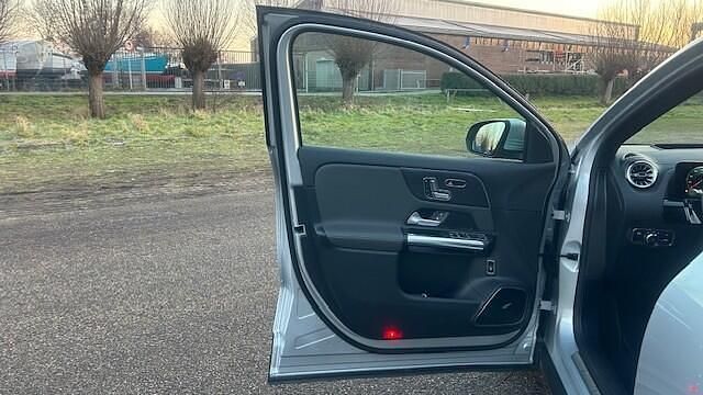 Occasion Mercedes GLA250 AMG line 224 PK (164 kW) 2021 Zilver (metallic) SUV