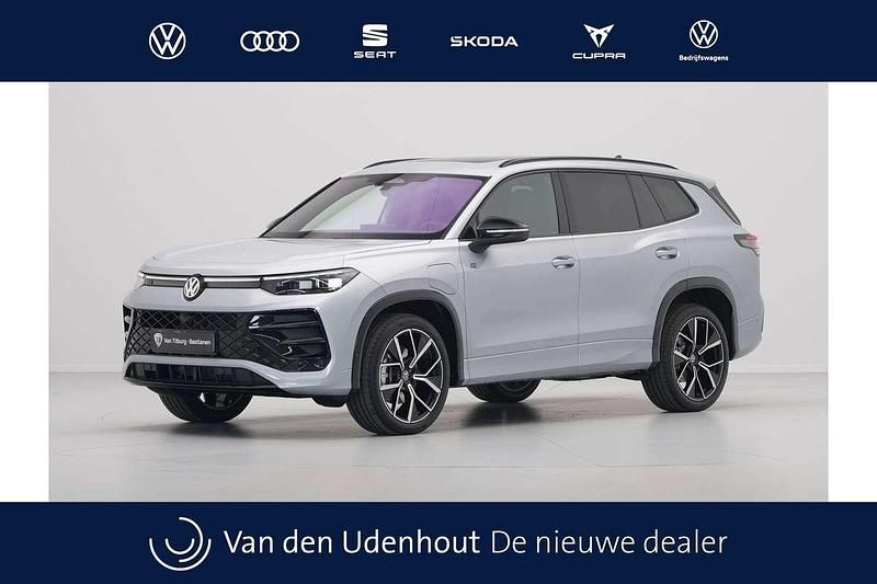 Grijs Gebruikt 2025 VW Tayron R-line Edition SUV | € 65.935 (Duur) - Afbeelding 1/4