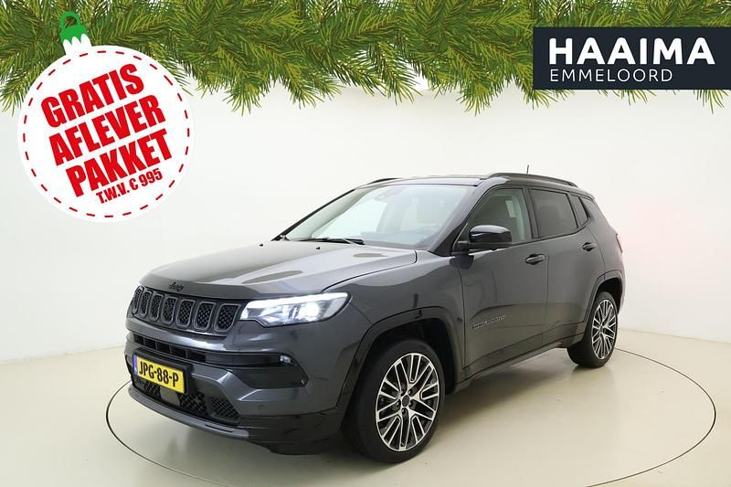 Grijs Occasion 2024 Jeep Compass SUV | € 32.950 (Eerlijke prijs) - Afbeelding 1/4