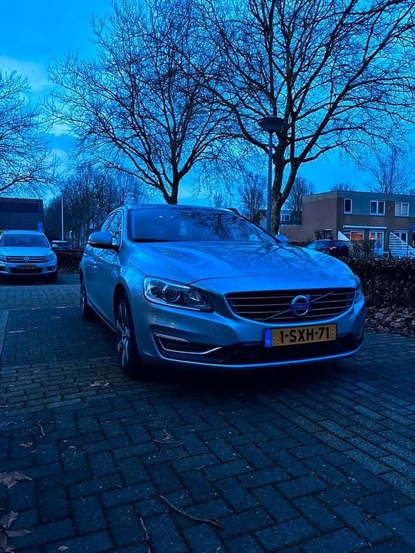 Occasion 2013 Volvo V60 Stationwagen | € 7.000 (Duur) - Afbeelding 1/4