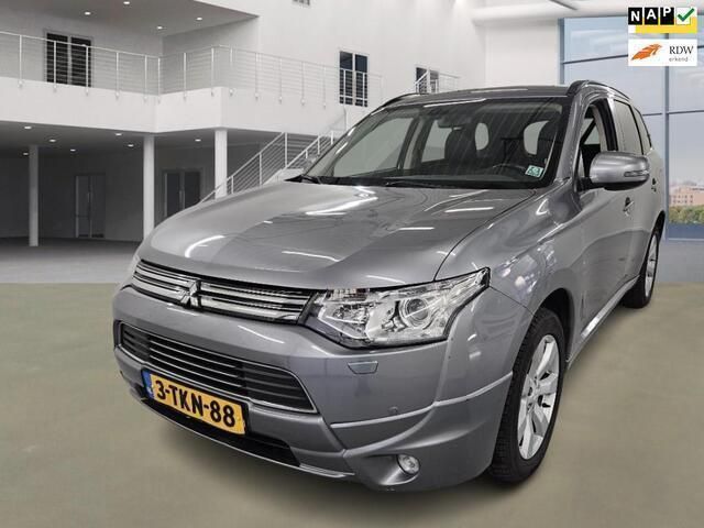 Grijs Gebruikt 2014 Mitsubishi Outlander Instyle SUV | € 7.799 (Goede deal) - Afbeelding 1/4