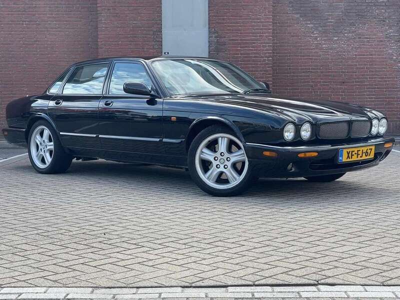 Zwart Gebruikt 1998 Jaguar XJR Supercharged Sedan | € 5.950 - Afbeelding 1/4