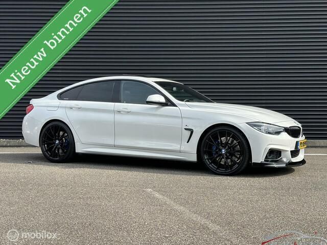 Wit Gebruikt 2017 BMW 430 M Sport Coupé | € 29.500 (Duur) - Afbeelding 1/4