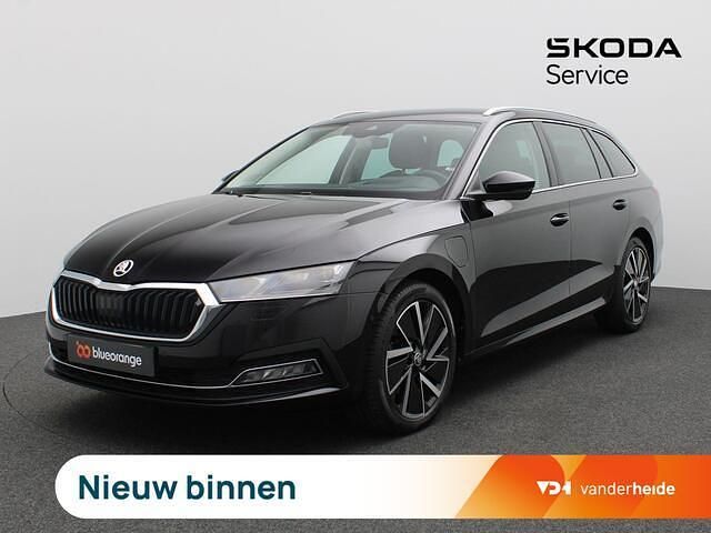Zwart Gebruikt 2021 Skoda Octavia Business Line Stationwagen | € 24.900 (Eerlijke prijs) - Afbeelding 1/4