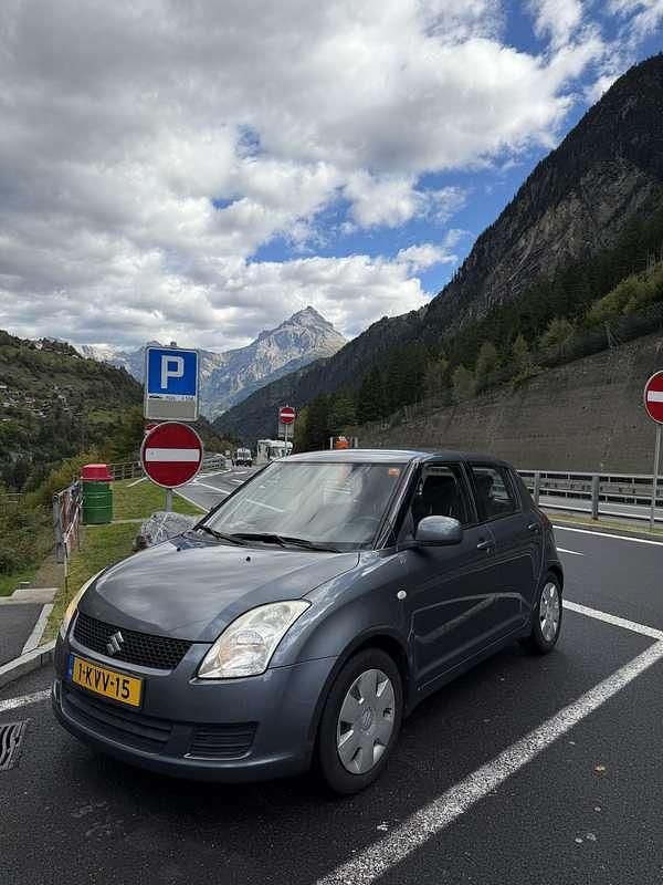 Grijs Gebruikt 2008 Suzuki Swift Comfort Hatchback | € 2.500 (Goede deal) - Afbeelding 1/4