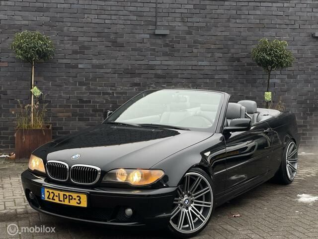 Zwart Gebruikt 2003 BMW 318 Cabriolet Executive Cabriolet | € 4.995 (Eerlijke prijs) - Afbeelding 1/4