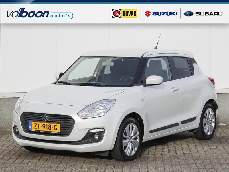 Wit Gebruikt 2019 Suzuki Swift Hatchback | € 14.295 (Eerlijke prijs) - Afbeelding 1/4