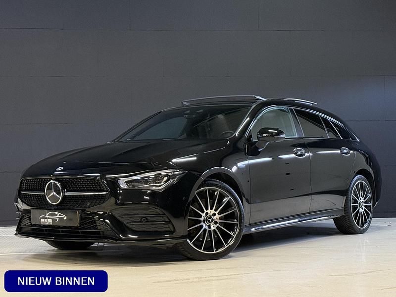 Zwart Gebruikt 2021 Mercedes CLA250 Business Sedan | € 23.800 (Goede deal) - Afbeelding 1/4