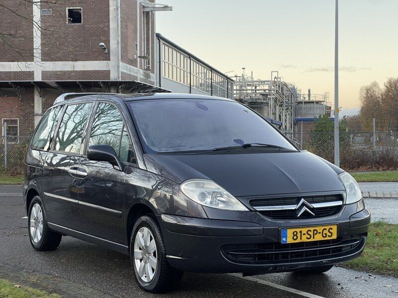 Grijs Gebruikt 2006 Citroën C8 MPV | € 1.750 - Afbeelding 1/4