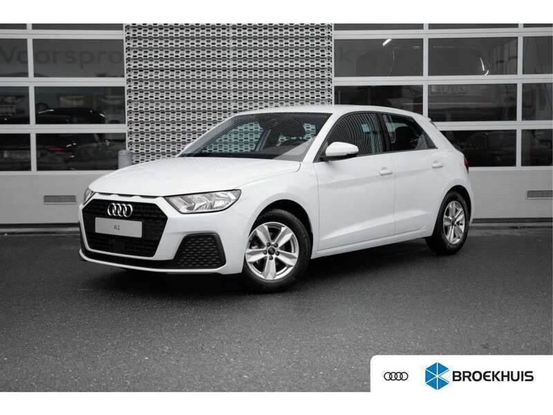 Wit Gebruikt 2024 Audi A1 Sportback Proline Hatchback | € 23.900 (Eerlijke prijs) - Afbeelding 1/4