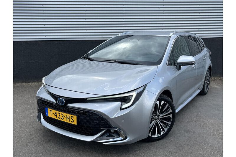 Gebruikt 2023 Toyota Corolla Edition Stationwagen | € 31.749 (Iets duurder) - Afbeelding 1/1