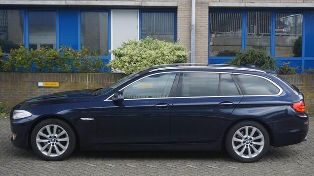 Blauw Gebruikt 2011 BMW 530 Executive Stationwagen | € 7.950 (Goede deal) - Afbeelding 1/4