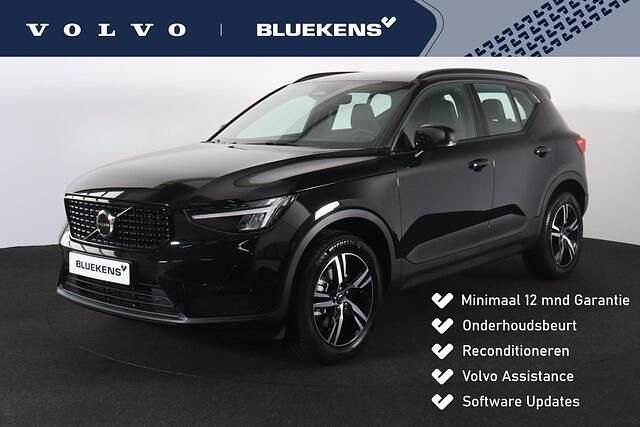 Zwart Gebruikt 2025 Volvo XC40 Plus SUV | € 45.900 (Eerlijke prijs) - Afbeelding 1/4