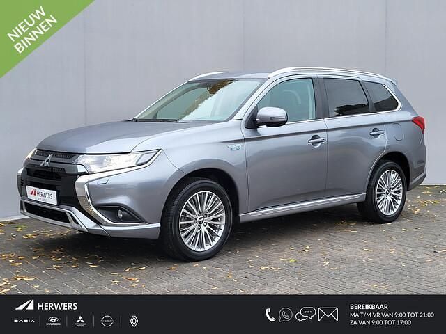 Grijs Gebruikt 2021 Mitsubishi Outlander Intense SUV | € 24.885 (Eerlijke prijs) - Afbeelding 1/4