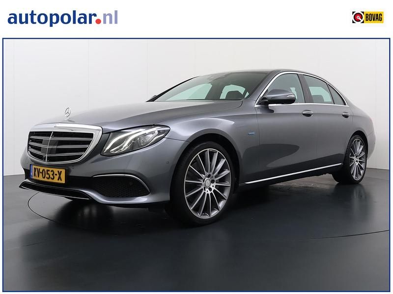 Grijs Occasion 2016 Mercedes E350 Edition Sedan | € 19.950 (Eerlijke prijs) - Afbeelding 1/4